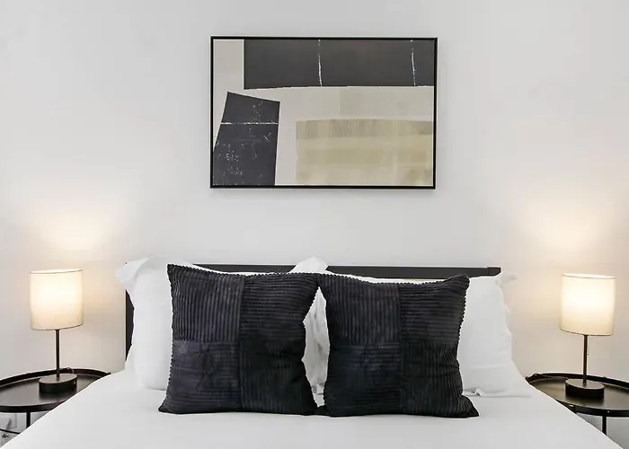 1br Modern In - Del Prado 811